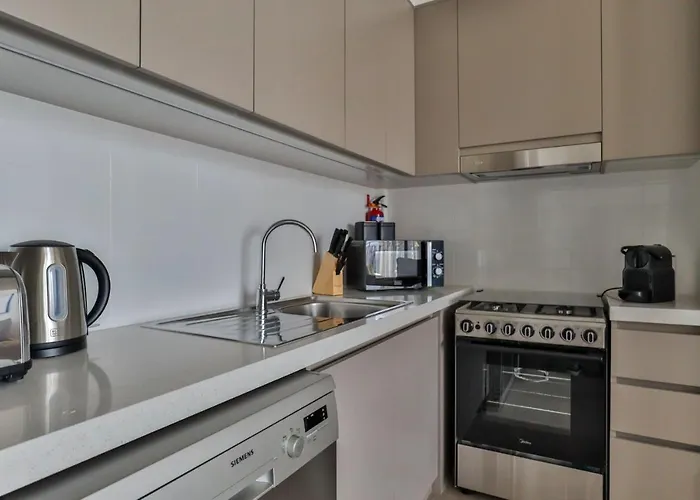 Higuests - Luxe Apartment With Panoramic Views On Dubai Creek